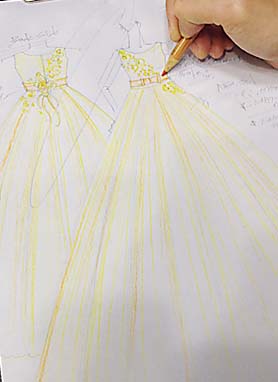 愛知県の小学生にデザイン 受賞者記念コンサート用のドレスデザイン